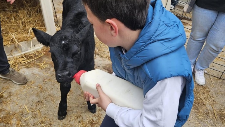 Visita solidaria a Granja Cudaña
